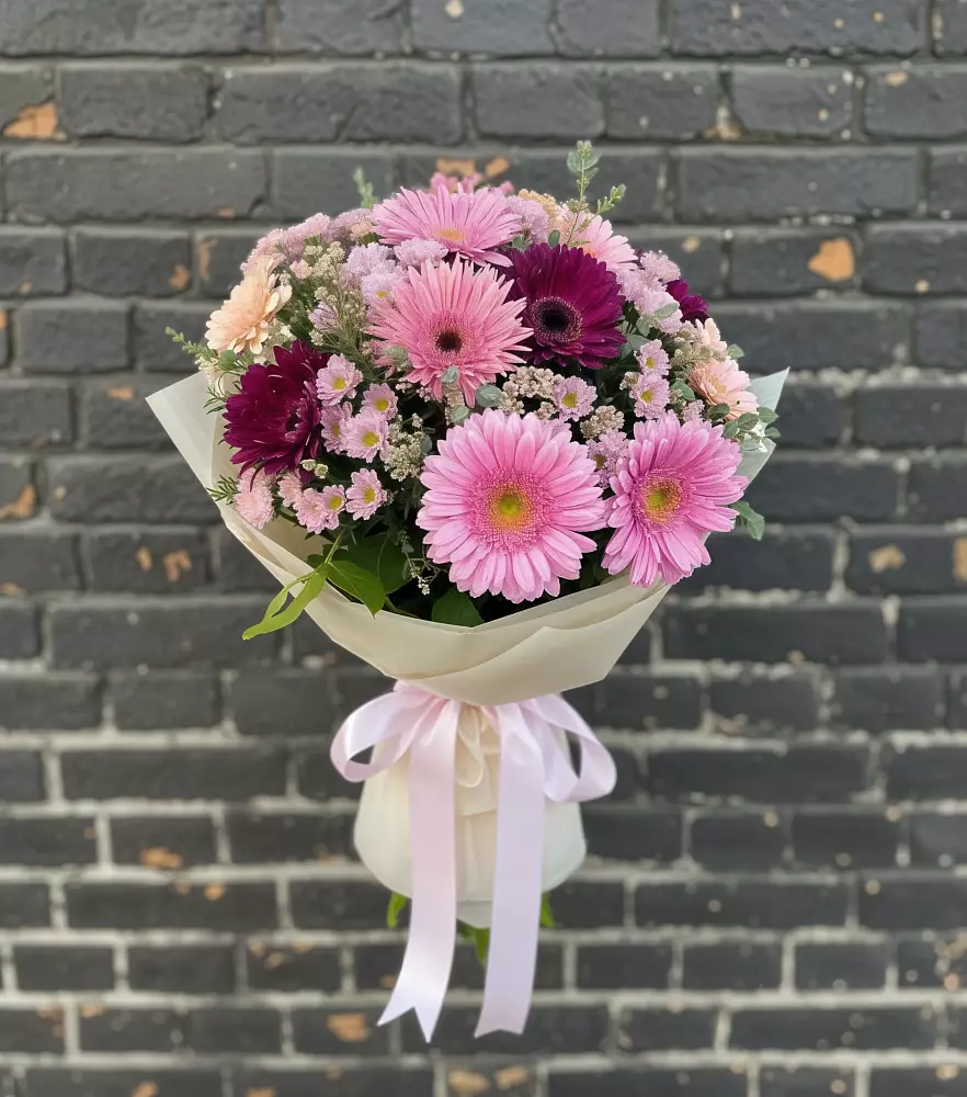 Букет цветов из: Герберы и Хризантемы в Рыбинске