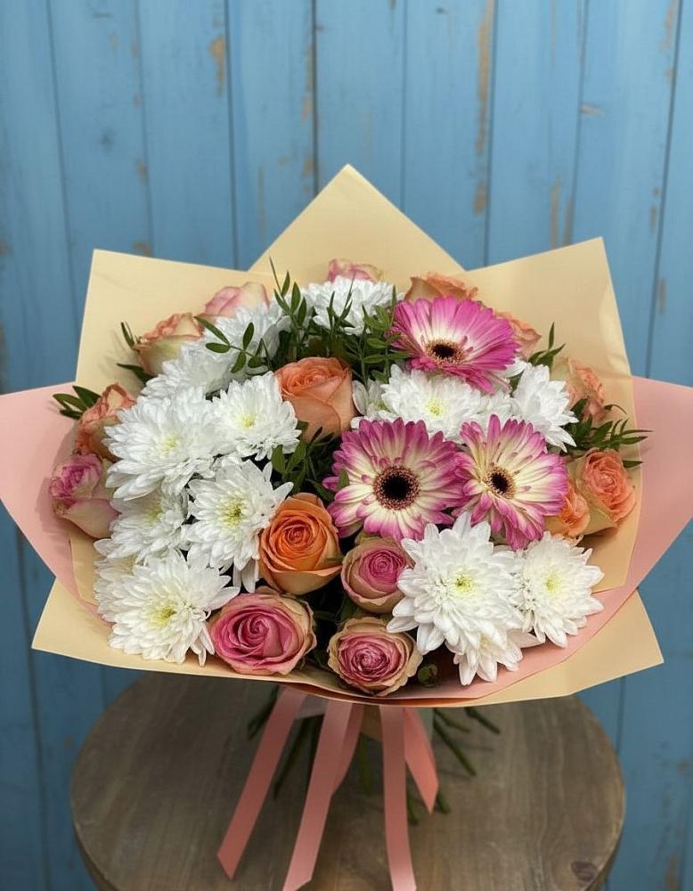 Букет цветов из: Розы, Герберы и Хризантемы в Рыбинске