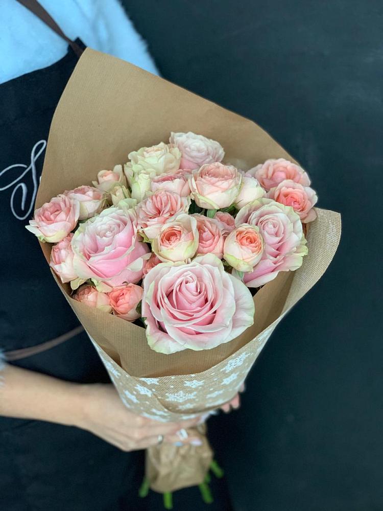 Букет цветов из: Хризантемы и Розы в Рыбинске