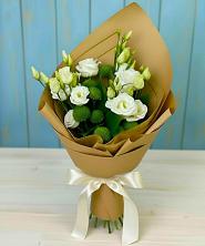 Букет цветов из:  Хризантемы и Лизиантусы в Рыбинске