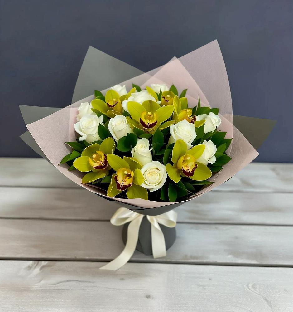 Букет цветов из: Орхидеи и Розы в Рыбинске