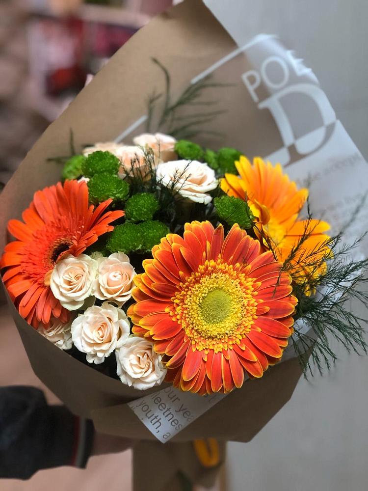 Букет цветов из: Герберы, Хризантемы и Розы в Рыбинске