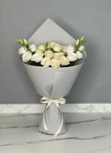 Букет цветов из:  Розы и Лизиантусы в Рыбинске